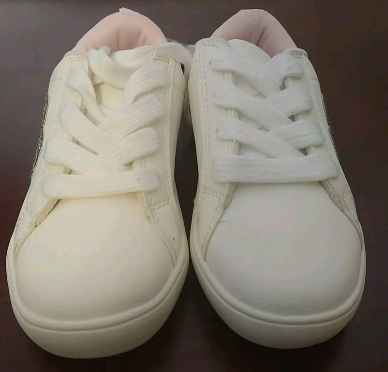 Carter's Kids' Emilia Sneaker Toddler Size 11 White Glitter Heart