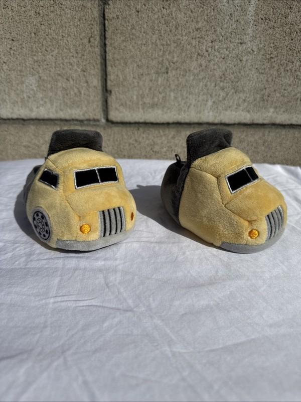 Carter’s Toddler Truck Slippers In Yellow And Grey Size XS 3/4