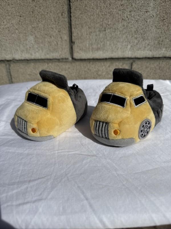 Carter’s Toddler Truck Slippers in Yellow and Grey Size XS 3/4