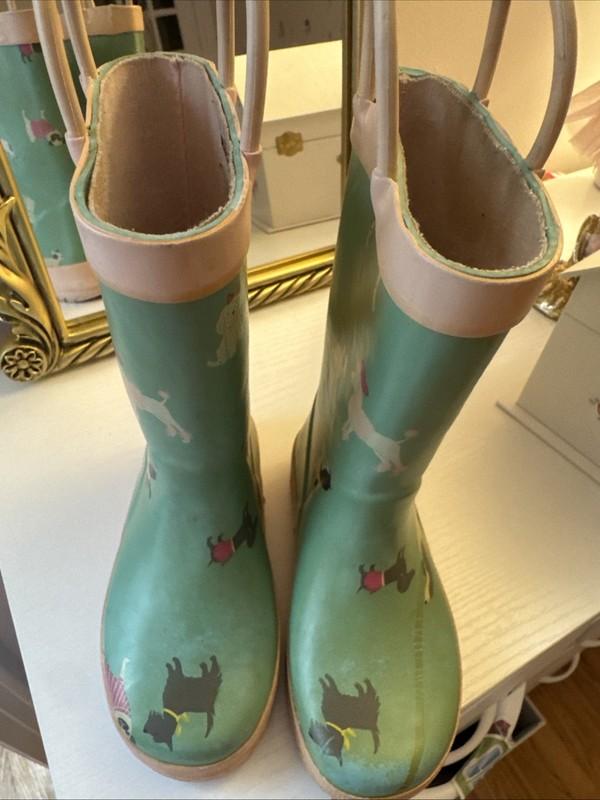 Carters Rain Boot Size 6