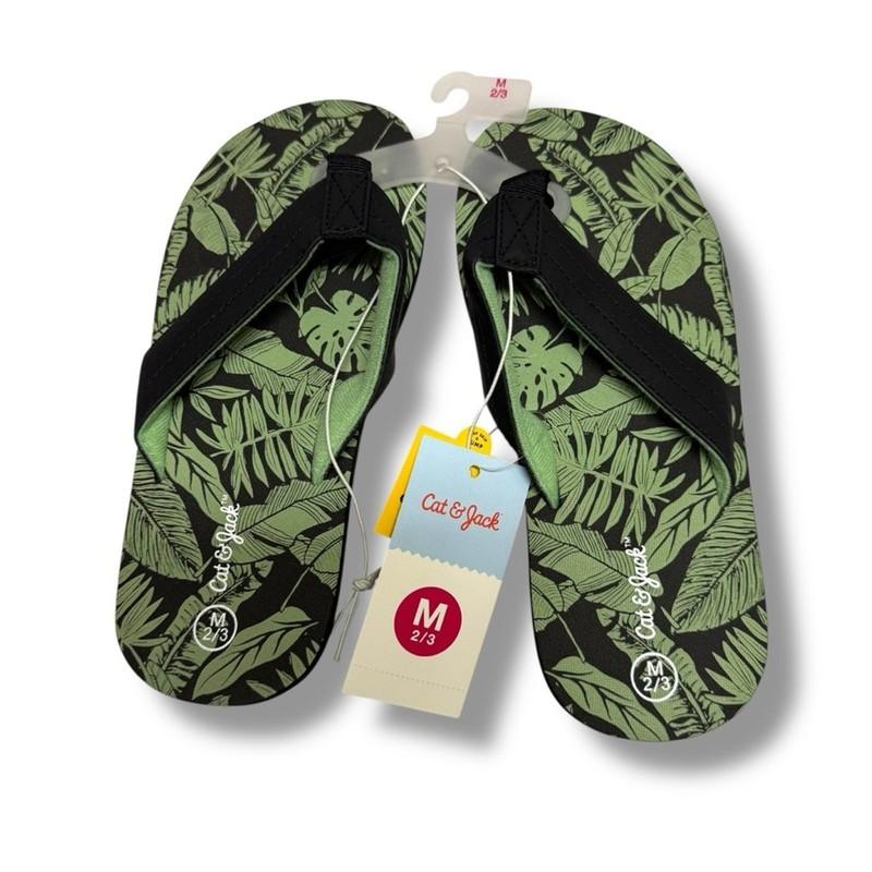Cat & Jack Black And Green Kids Flip Flops Cal Leaf Print 2/3