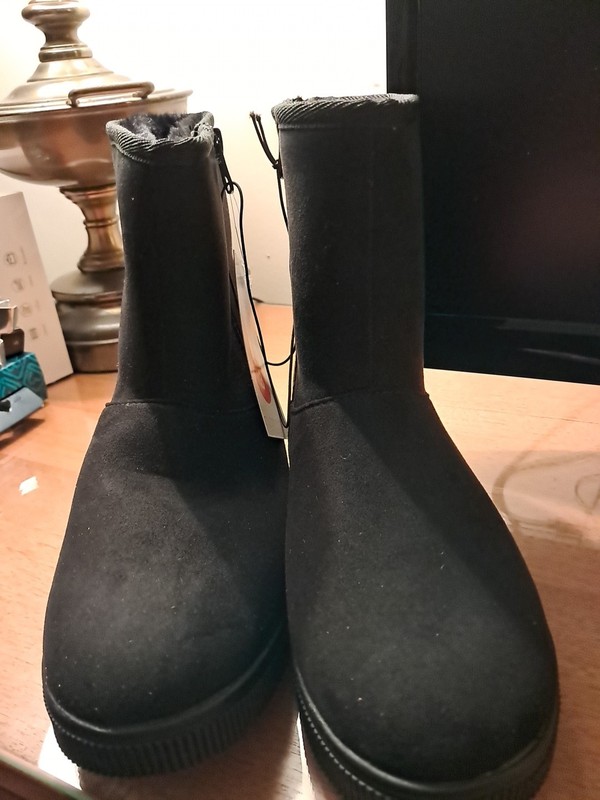 Cat & Jack Fur Lined Black Boots Girls Size 3