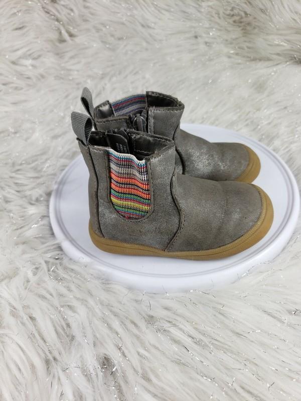 CAT & JACK Silver Rainbow Toddler Size 5 Shoes Boots Booties