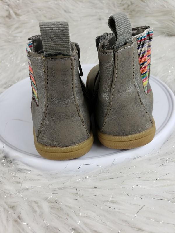 CAT & JACK Silver Rainbow Toddler Size 5 Shoes Boots Booties