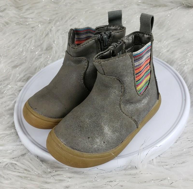 CAT & JACK Silver Rainbow Toddler Size 5 Shoes Boots Booties