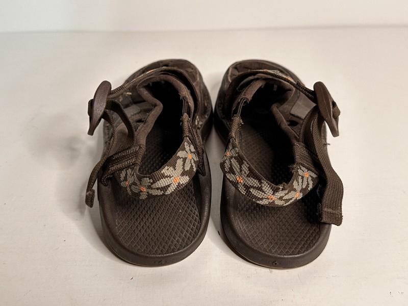 Chaco Paradox Chocolate Brown Floral Print Sandals Youth Girl Size 6