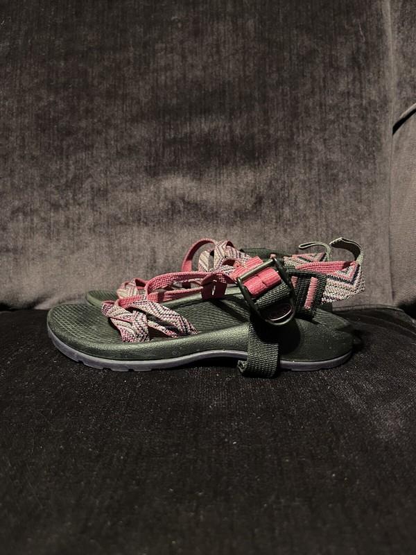Chaco ZX/2 kids Girl’s sandals size 2 Pink Gray Water Shoes