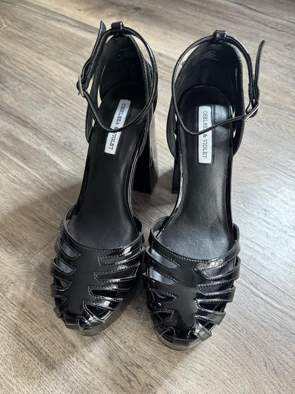Chelsea & Violet Arianna Patent Fisherman Platform Dress Sandals Black US9.5 NEW