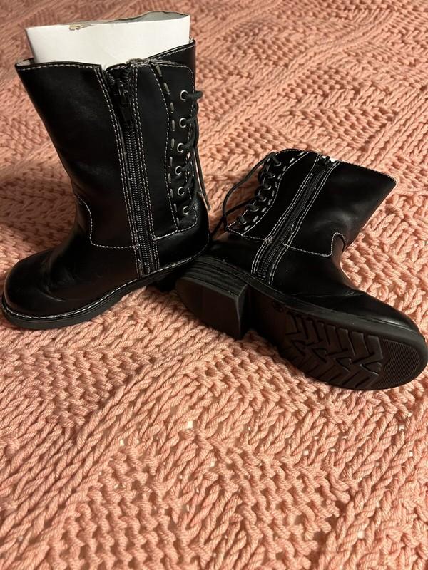 Child Boots By Melrose Avenue Black Size 8.5 Great Condition Original Box