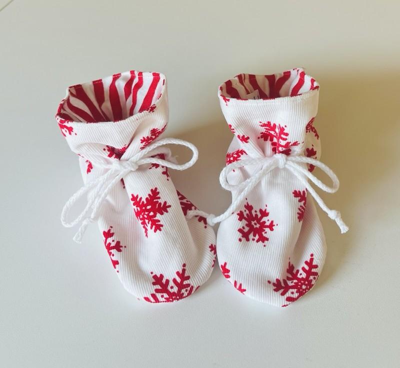 Christmas corduroy TV baby booties soft sole shoes SIZE MEDIUM