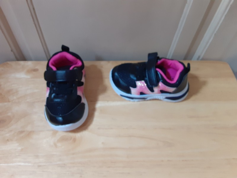 Chulis Kids Toddler Girls Sneakers Size 4 NEW