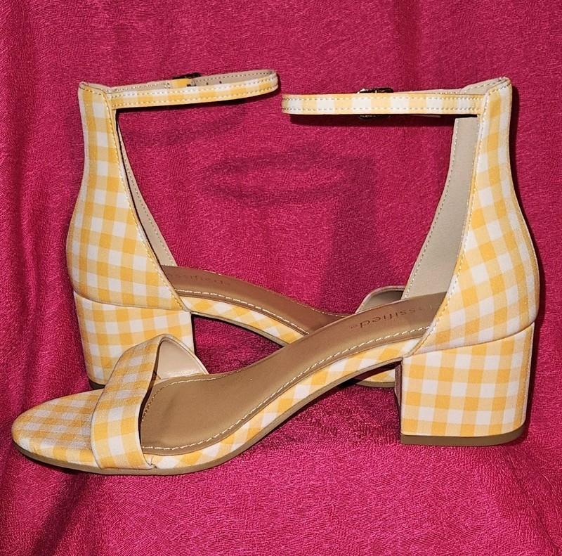 Cityclassified Chunky Heel Yellow Gingham Ankle Strap Sandals Size 8.5 New