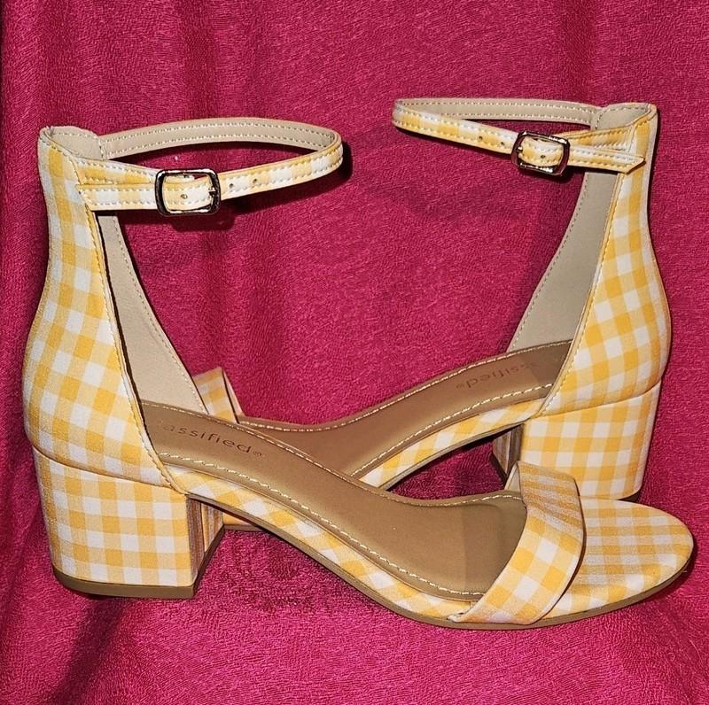 Cityclassified Chunky Heel Yellow Gingham Ankle Strap Sandals Size 8.5 New