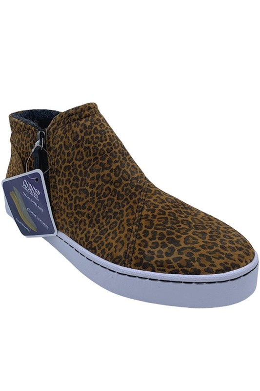 Clarks Collection Warm Lined Sneaker Boots Pawley Leopard