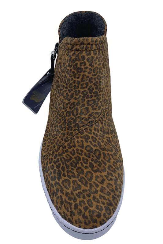Clarks Collection Warm Lined Sneaker Boots Pawley Leopard