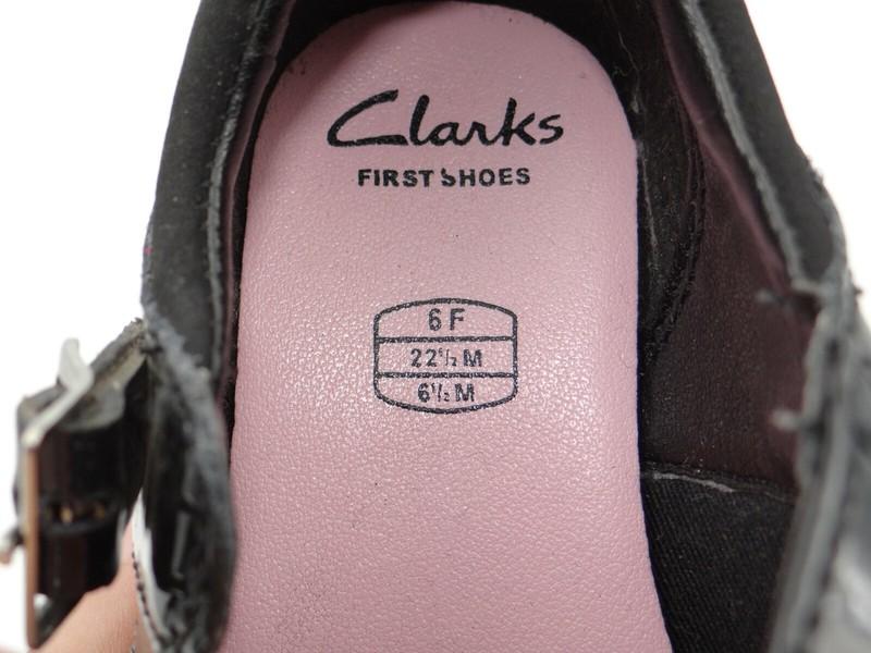 Clarks First Shoes Size 6F Black Kids Patent Leather