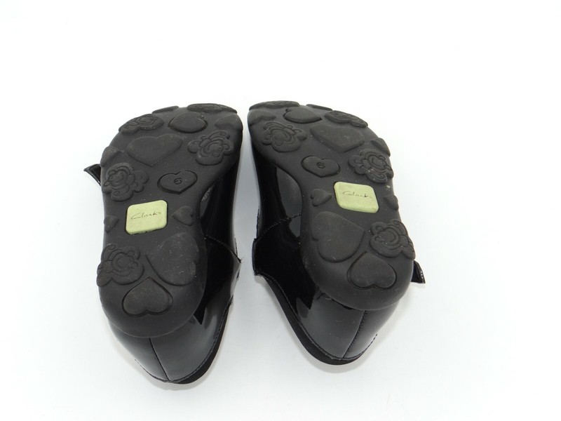 Clarks First Shoes Size 6F Black Kids Patent Leather
