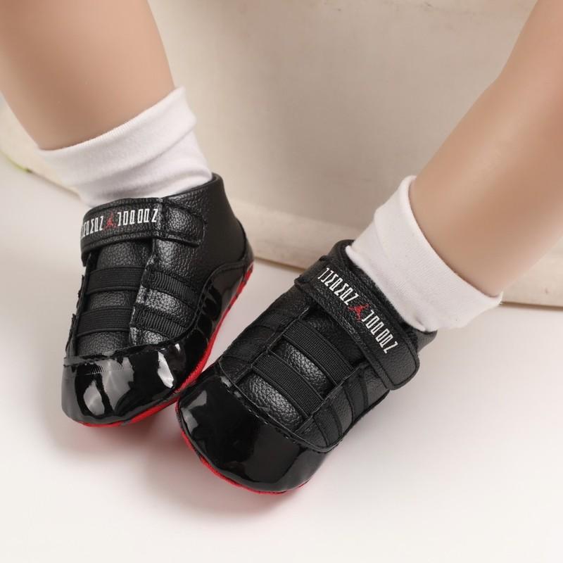 Classic Baby Boy Girl Crib Shoes Infant Sneakers Casual Shoes Newborn Baby Shoes