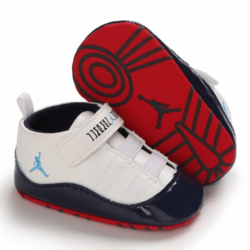 Classic Baby Boy Girl Crib Shoes Infant Sneakers Casual Shoes Newborn Baby Shoes