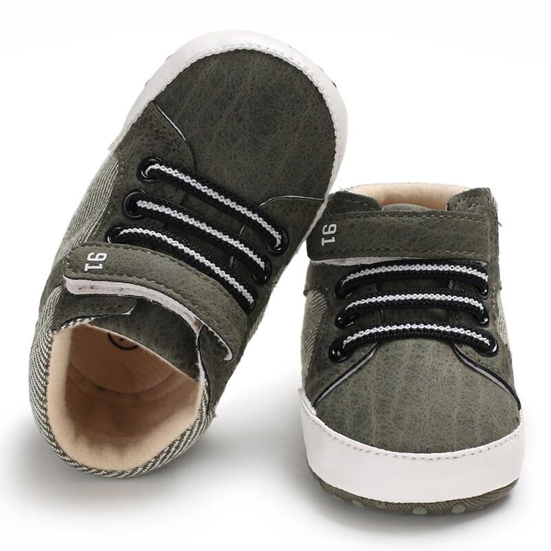 Classic Baby Boy Girl Crib Shoes Infant Sneakers Casual Shoes Newborn Baby Shoes