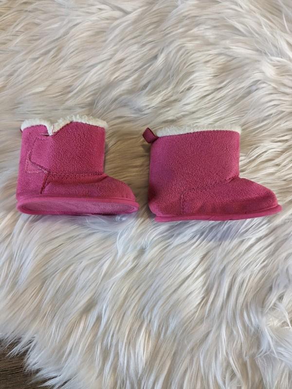 Classic Pink Crib Boots Booties With Faux Fur Trim Baby Girls Size 3-6M
