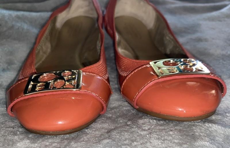 Coach Dora Coral Patent Leather W/gold Decor Slip On Ballet Flats Size 6B