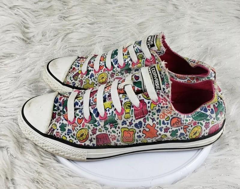 CONVERSE ALL STAR Juniors Size 5 Donut Cupcake Puzzle Love Sneakers