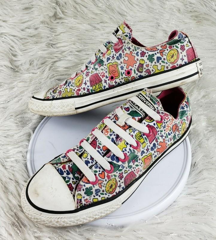 CONVERSE ALL STAR Juniors Size 5 Donut Cupcake Puzzle Love Sneakers