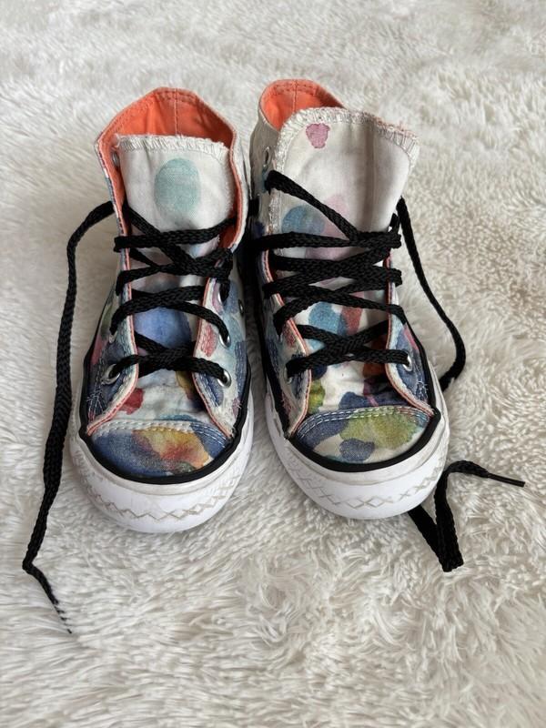 Converse All Star little kid sz. 11 multicolor design colorful high tops. Cute