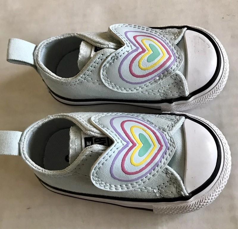 Converse Chuck Taylor All Star Heart Strap Easy-On Size 2
