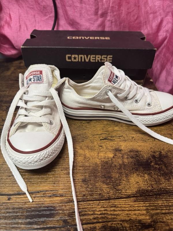 Converse Chuck Taylor All-Star Low-top Sneakers In White Canvas