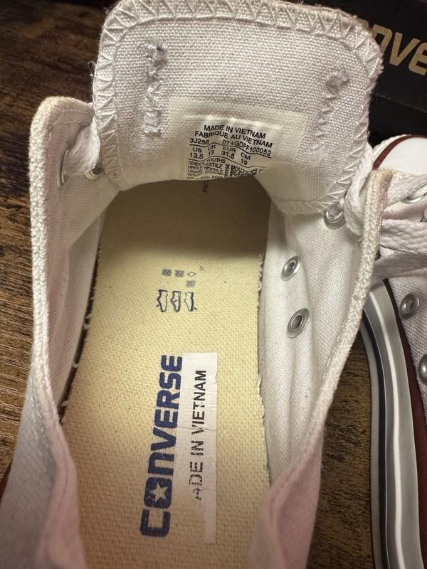 Converse Chuck Taylor All-Star Low-top Sneakers In White Canvas