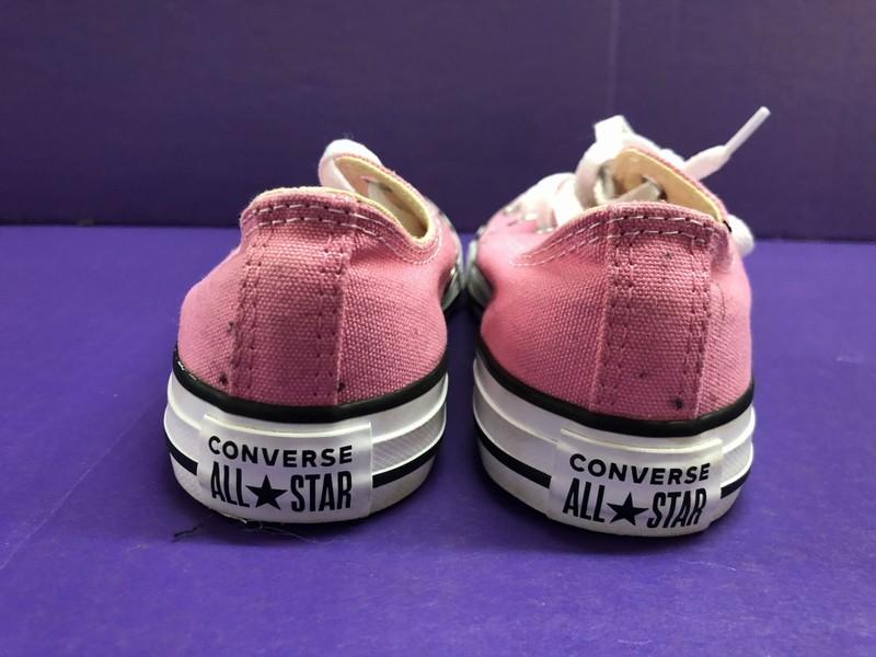 Converse Chuck Taylor All Stars Sneakers Shoes SIZE 2