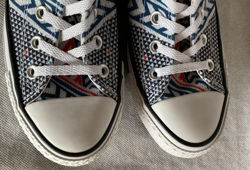 CONVERSE Chuck Taylor Women 7 / Men 5 All Star Aztec Chevron High Top Sneakers