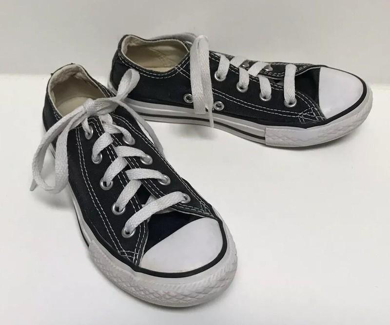 Converse Girl’s Canvas Lace Up Tennis Shoes Size 13