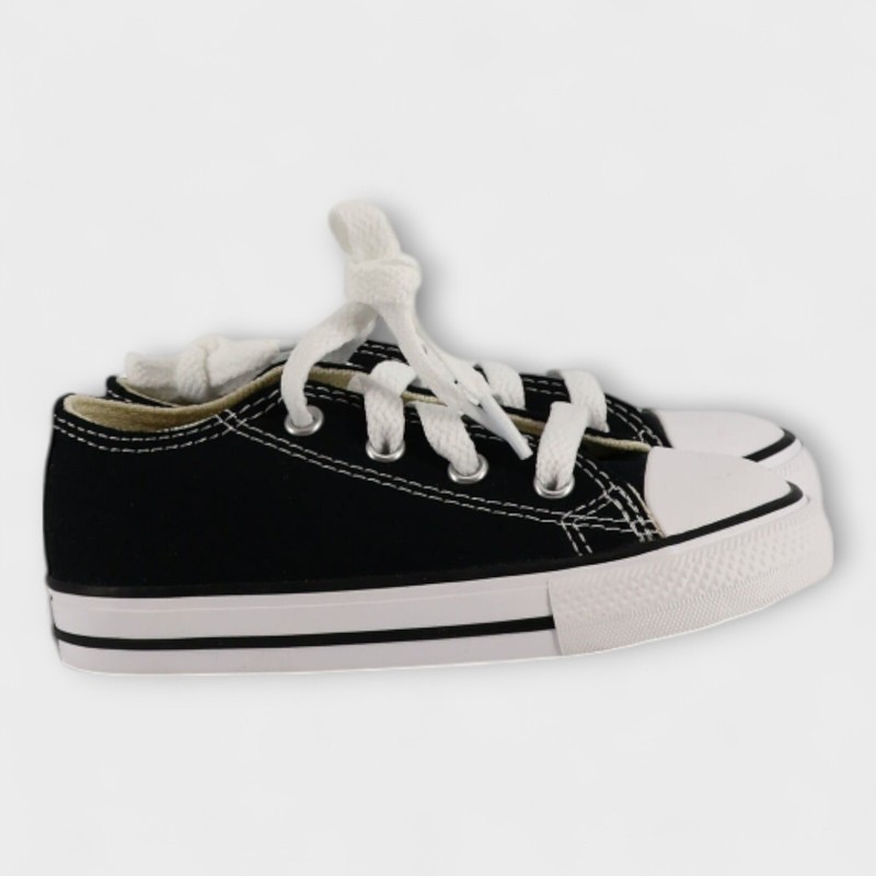 Converse Infant Chuck Taylor All Star Low Top Shoes Sneakers Size 8