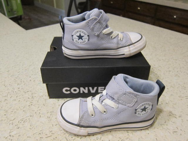 Converse Malden Street 1V Chuck Taylor Gray Size 8 Infant mid top sneakers