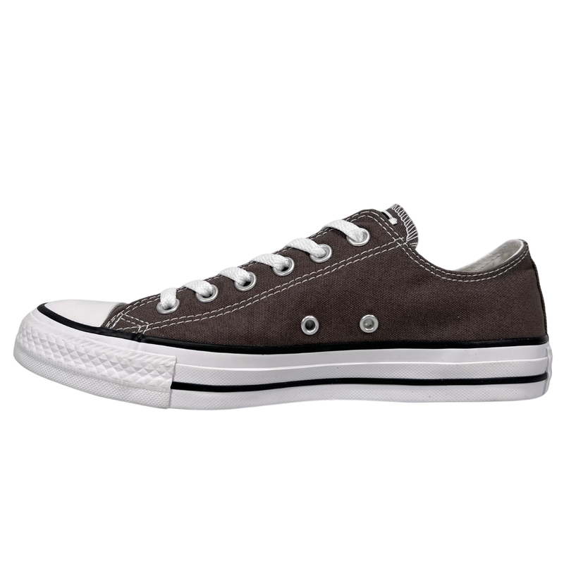 Converse Women's Chuck Taylor All Star Low Top Sneakers Size US 8