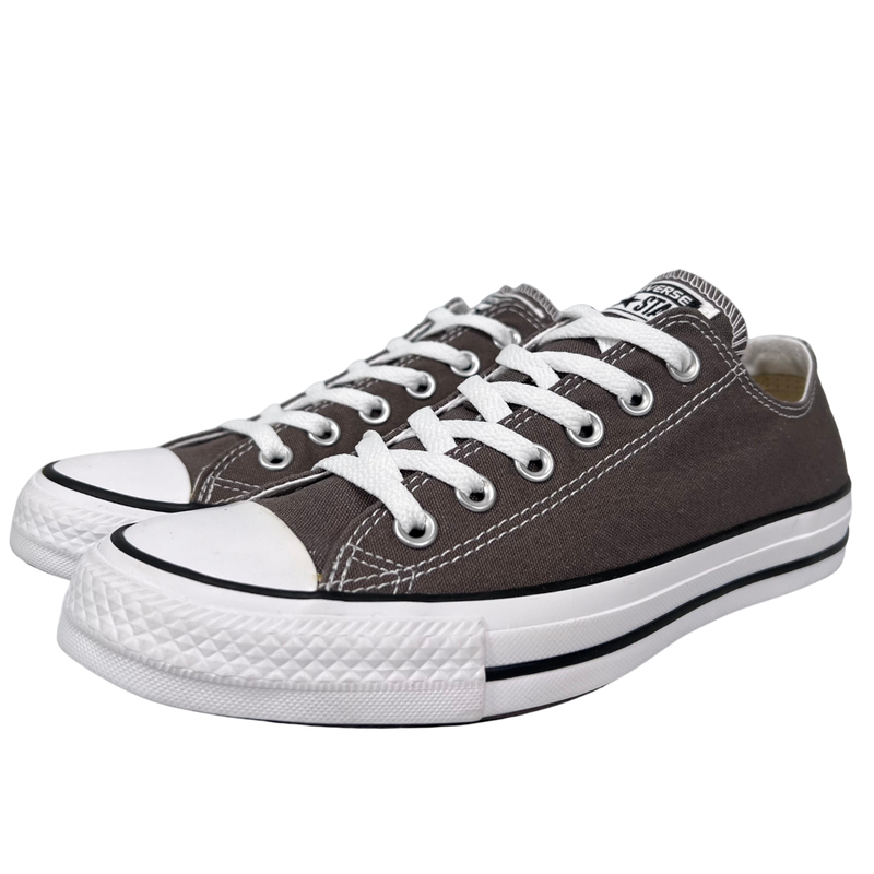 Converse Women's Chuck Taylor All Star Low Top Sneakers Size US 8