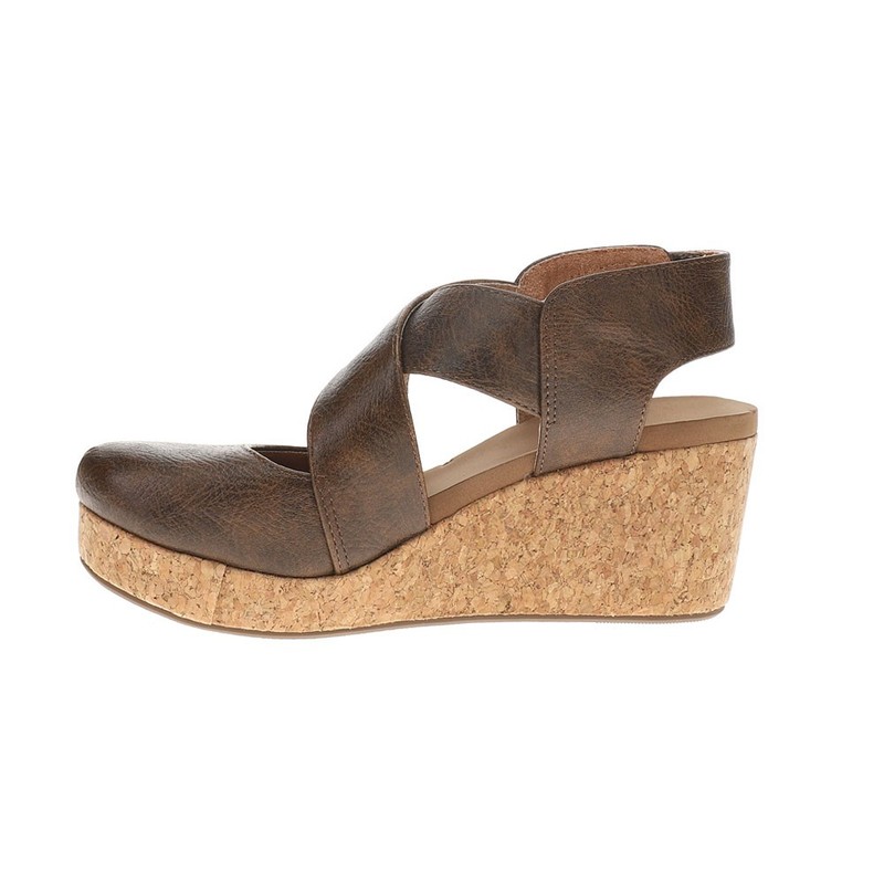 Corkys Case Closed Wedge Womens Brown Casual Sandals 10-0150-CHOC