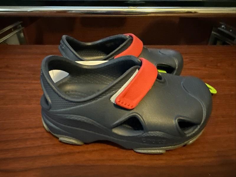 Crocs All Terrain Fisherman Clog Sandals Toddler/Baby Blue/Red (208351-4CC)