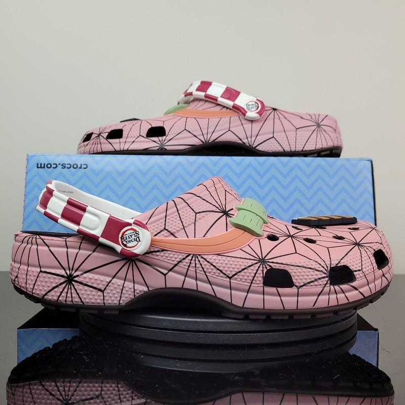 Crocs Classic Clogs Demon Slayer Espresso Shoes Pink Black Men's Sz 13