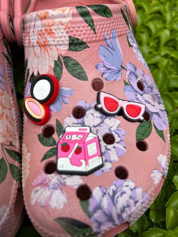 CROCS Pink EUC Floral Shoes Sweet BARBIE Buttons Women's 8
