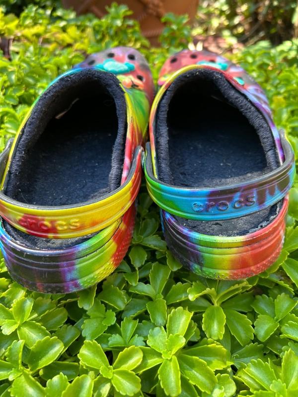 CROCS Purple Lined EUC Shoes Rainbow Turtle Butterfly Buttons Size J-3