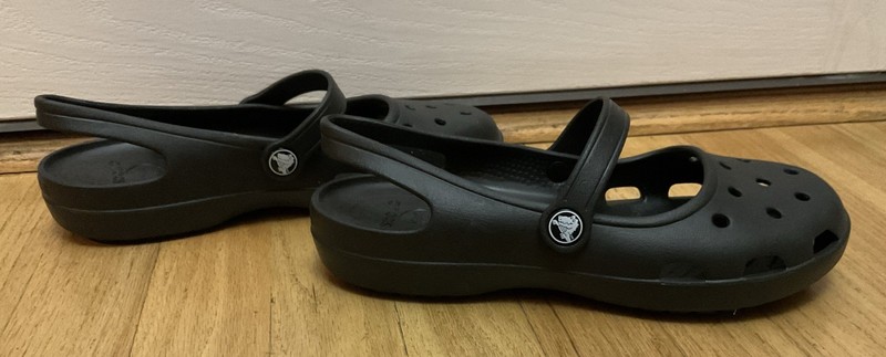 CROCS SLIP ON BLACK SIZE 8 Women’s MARY JANE STYLE