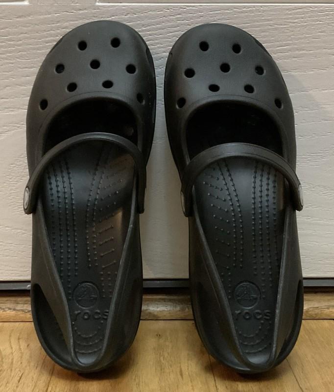 CROCS SLIP ON BLACK SIZE 8 Women’s MARY JANE STYLE