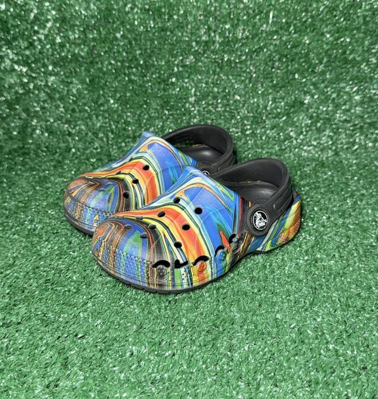 CROCS Toddler Size 8C Swirl Multicolor Classic Clog Shoe Beach Summer Sandals