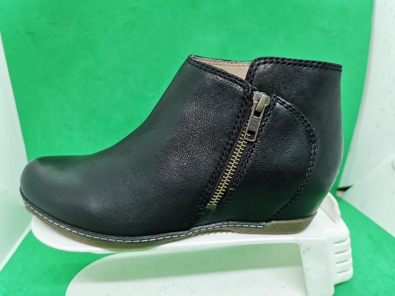Dansko Leyla Hidden Wedge Bootie Black Leather Women's Size 6 / 36