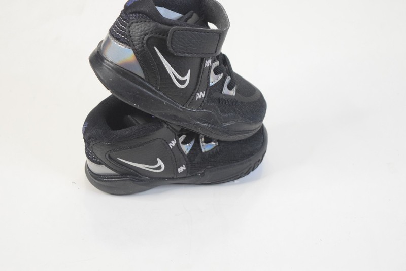 DD0333-005 Toddlers Nike Kyrie Infinity 'Fire And Ice' Size 10 C Black Sneakers