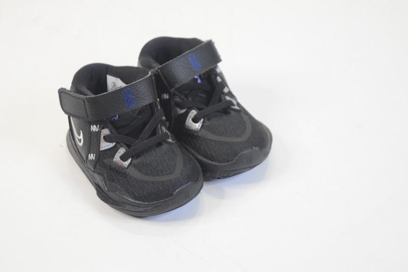 DD0333-005 Toddlers Nike Kyrie Infinity 'Fire and Ice' Size 10 C Black Sneakers